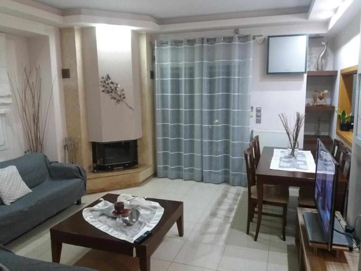Museum Apartment Volos Esterno foto